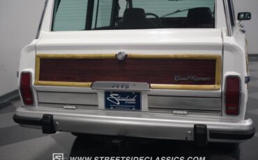 Jeep-Grand-wagoneer-1988-White-Maroon-39
