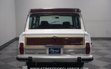 Jeep-Grand-wagoneer-1988-White-Maroon-4