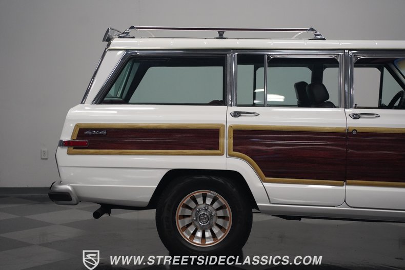 Jeep-Grand-wagoneer-1988-White-Maroon-42