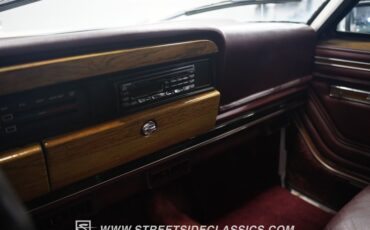Jeep-Grand-wagoneer-1988-White-Maroon-48