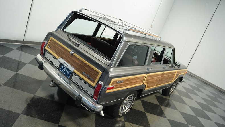 Jeep-Grand-wagoneer-1989-Gray-Metallic-Maroon-10