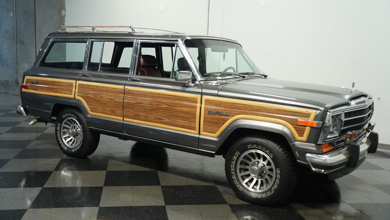 Jeep-Grand-wagoneer-1989-Gray-Metallic-Maroon-20