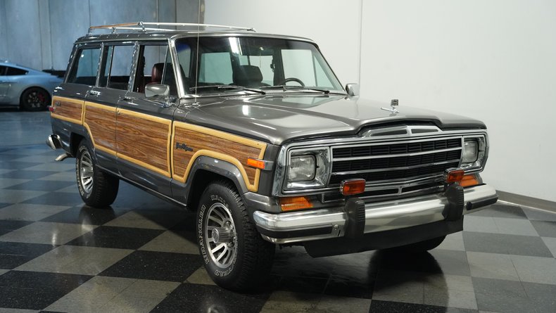 Jeep-Grand-wagoneer-1989-Gray-Metallic-Maroon-21