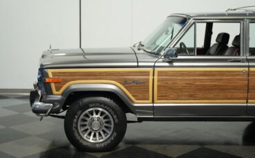 Jeep-Grand-wagoneer-1989-Gray-Metallic-Maroon-27