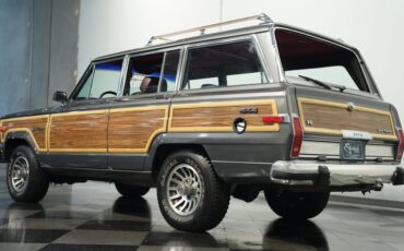 Jeep-Grand-wagoneer-1989-Gray-Metallic-Maroon-29