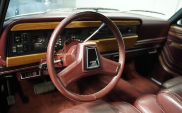 Jeep-Grand-wagoneer-1989-Gray-Metallic-Maroon-39