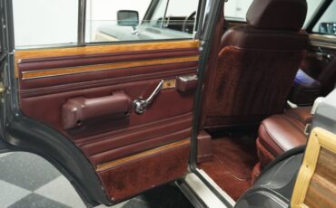 Jeep-Grand-wagoneer-1989-Gray-Metallic-Maroon-4