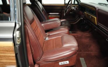 Jeep-Grand-wagoneer-1989-Gray-Metallic-Maroon-49