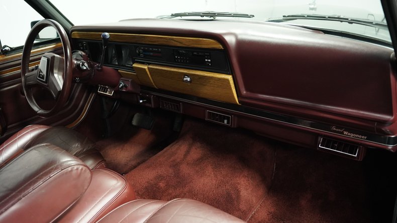 Jeep-Grand-wagoneer-1989-Gray-Metallic-Maroon-5