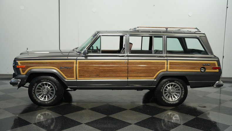 Jeep-Grand-wagoneer-1989-Gray-Metallic-Maroon