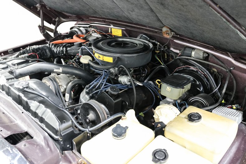 Jeep-Grand-wagoneer-1989-Maroon-Maroon-10