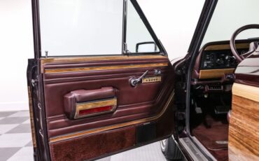 Jeep-Grand-wagoneer-1989-Maroon-Maroon-11