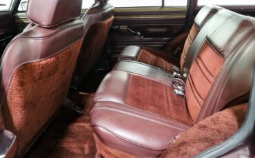 Jeep-Grand-wagoneer-1989-Maroon-Maroon-15