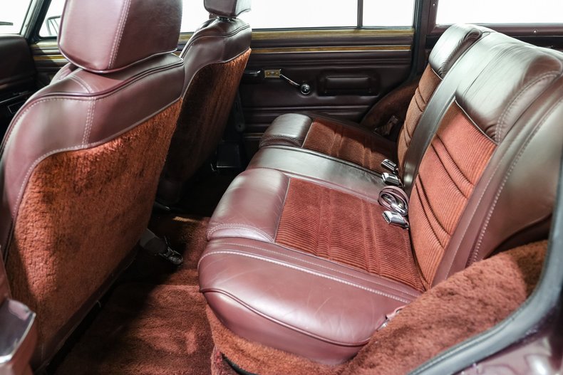 Jeep-Grand-wagoneer-1989-Maroon-Maroon-15