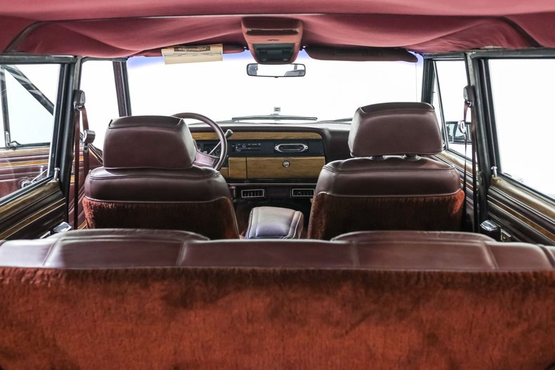 Jeep-Grand-wagoneer-1989-Maroon-Maroon-16