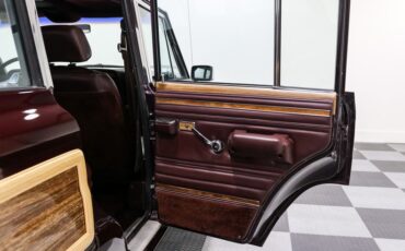 Jeep-Grand-wagoneer-1989-Maroon-Maroon-17