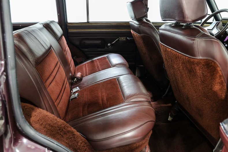 Jeep-Grand-wagoneer-1989-Maroon-Maroon-18