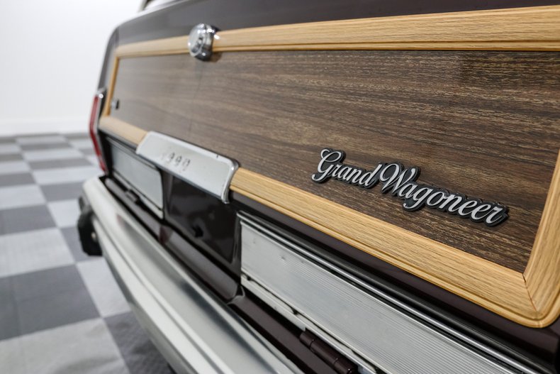 Jeep-Grand-wagoneer-1989-Maroon-Maroon-22