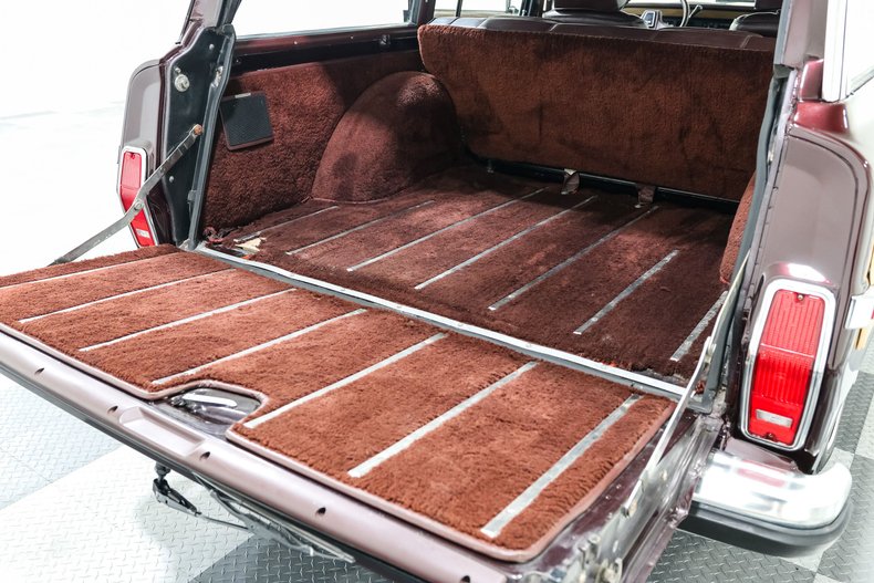 Jeep-Grand-wagoneer-1989-Maroon-Maroon-26