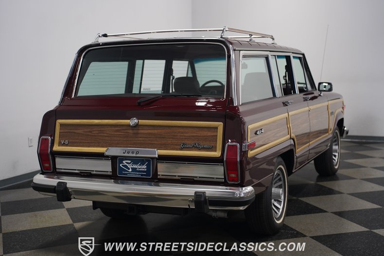 Jeep-Grand-wagoneer-1989-Maroon-Maroon-32
