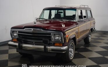 Jeep-Grand-wagoneer-1989-Maroon-Maroon