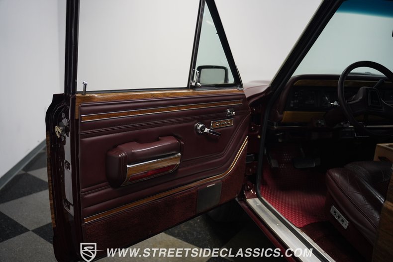 Jeep-Grand-wagoneer-1989-Maroon-Maroon-38