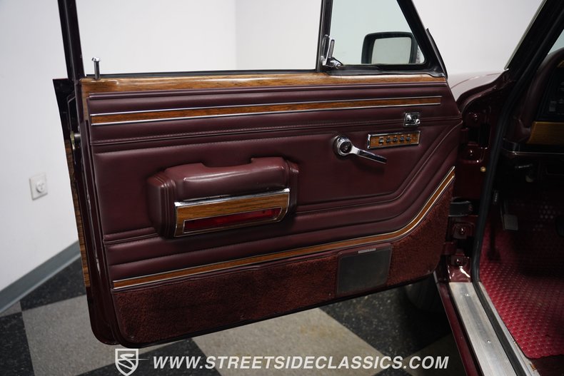 Jeep-Grand-wagoneer-1989-Maroon-Maroon-39