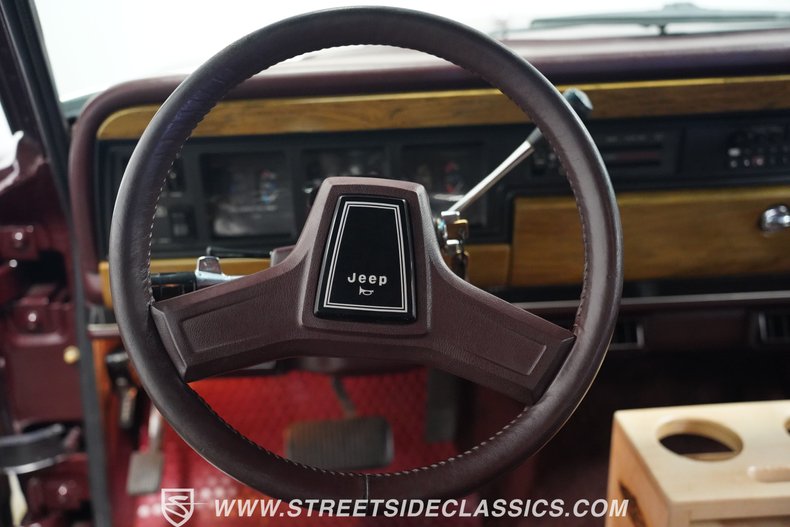 Jeep-Grand-wagoneer-1989-Maroon-Maroon-40