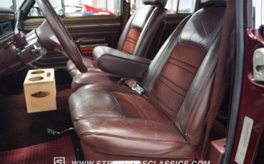 Jeep-Grand-wagoneer-1989-Maroon-Maroon-46