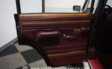 Jeep-Grand-wagoneer-1989-Maroon-Maroon-47
