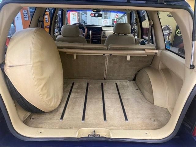 Jeep-Grand-wagoneer-1993-Full-leather-11