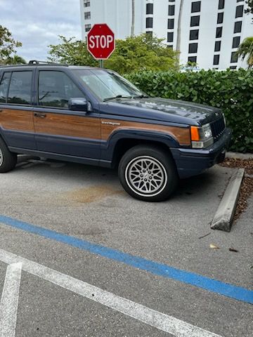 Jeep-Grand-wagoneer-1993-Full-leather-3