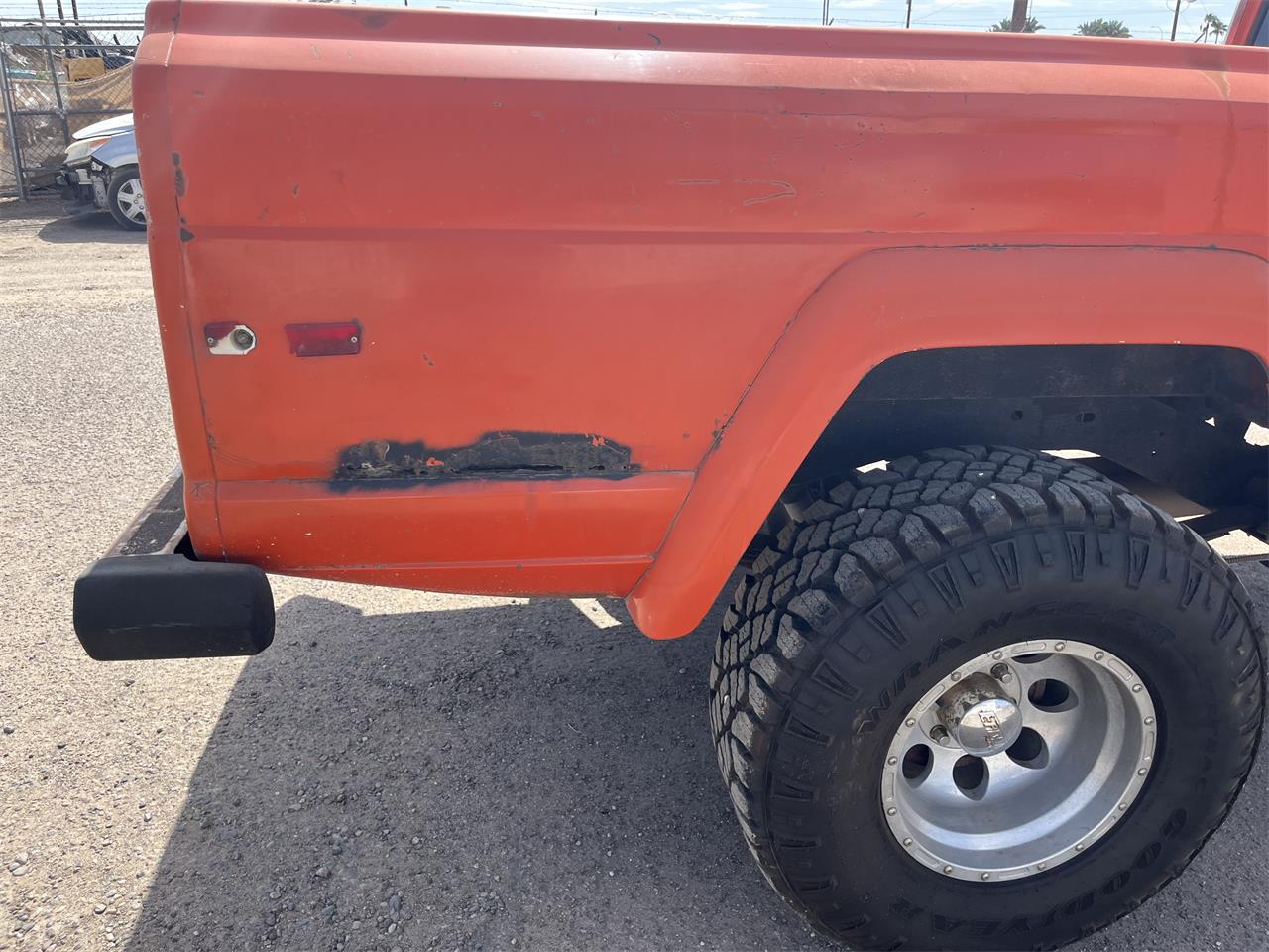 Jeep-J10-1979-Orange-Brown-2