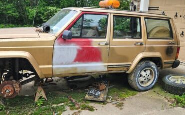 Jeep-Laredo-1987-yellow-1