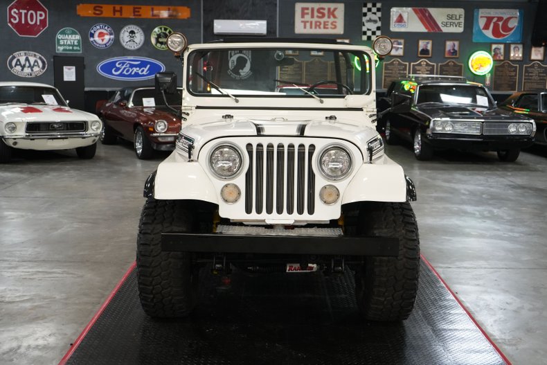 Jeep-Other-1974-White-Black-27