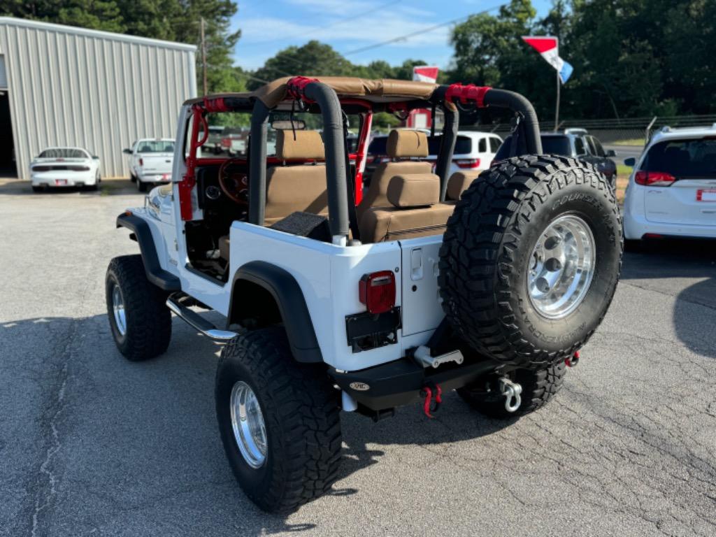 Jeep-Other-1978-White-Brown-16