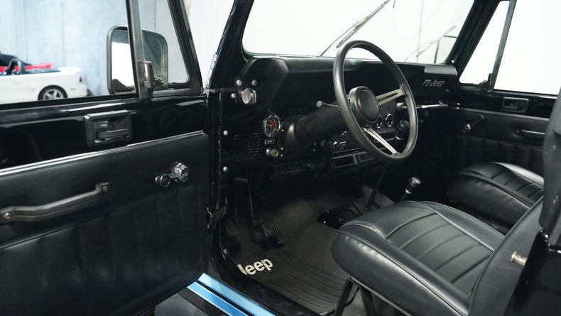 Jeep-Other-1982-Black-Black-2