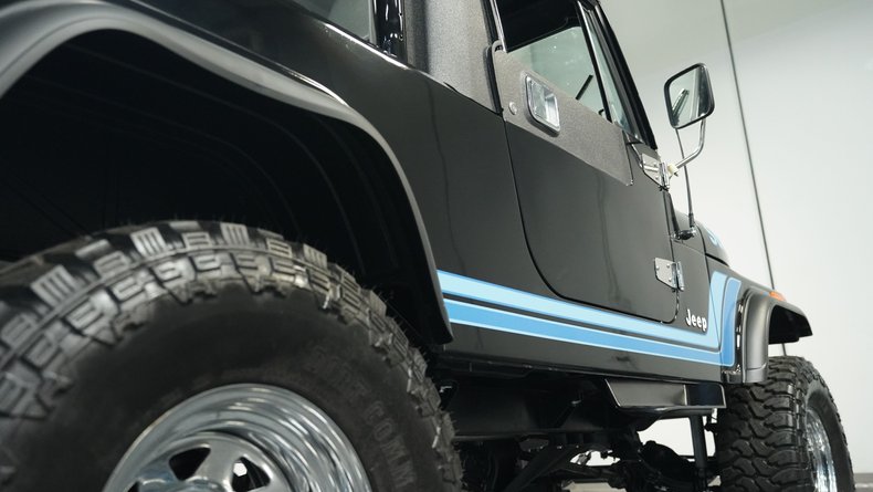Jeep-Other-1982-Black-Black-33