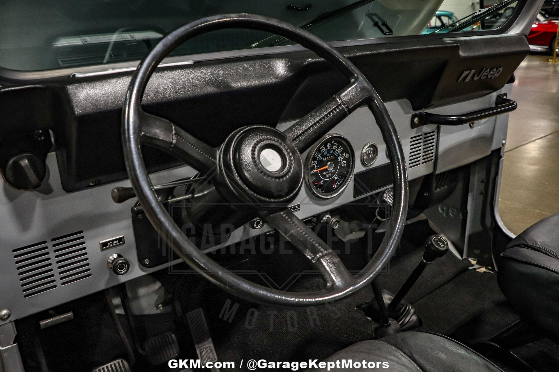 Jeep-Other-1983-Silver-Black-2