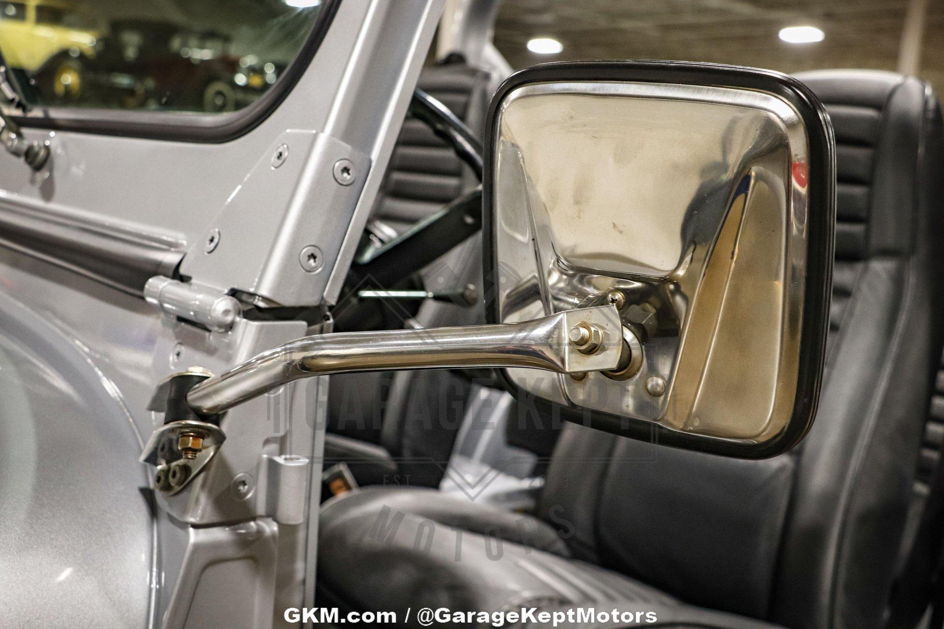 Jeep-Other-1983-Silver-Black-32