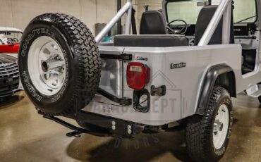 Jeep-Other-1983-Silver-Black-38