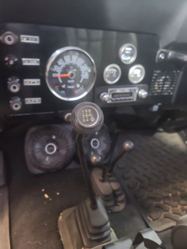 Jeep-Other-1985-Gray-14