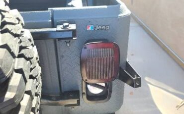 Jeep-Other-1985-Gray-5