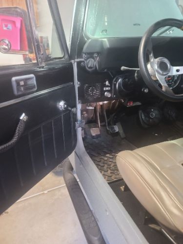 Jeep-Other-1985-Gray-9