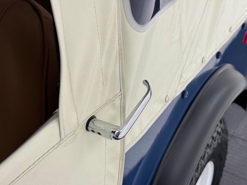 Jeep-Renegade-1979-Ensign-Blue-Tan-29