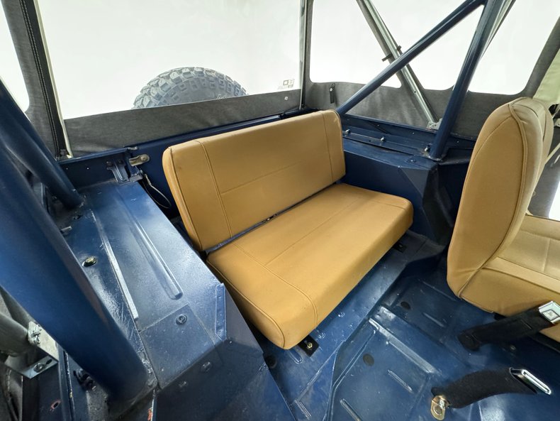 Jeep-Renegade-1979-Ensign-Blue-Tan-40