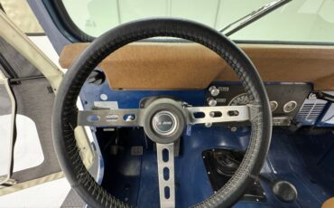 Jeep-Renegade-1979-Ensign-Blue-Tan-41