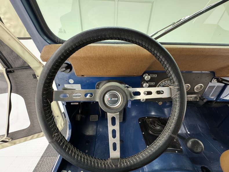 Jeep-Renegade-1979-Ensign-Blue-Tan-41