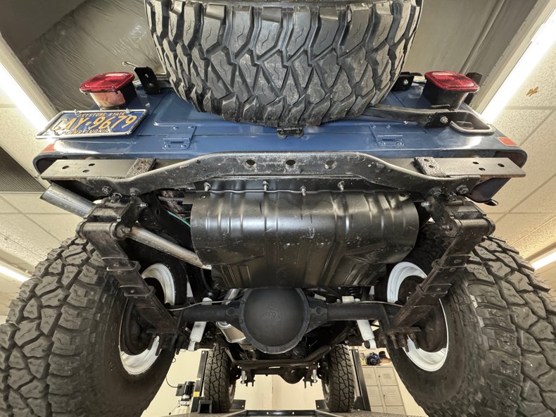 Jeep-Renegade-1979-Ensign-Blue-Tan-46