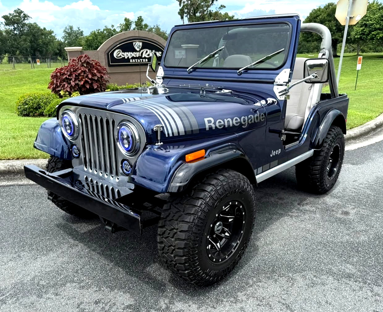 Jeep-Renegade-1980-SUV-1
